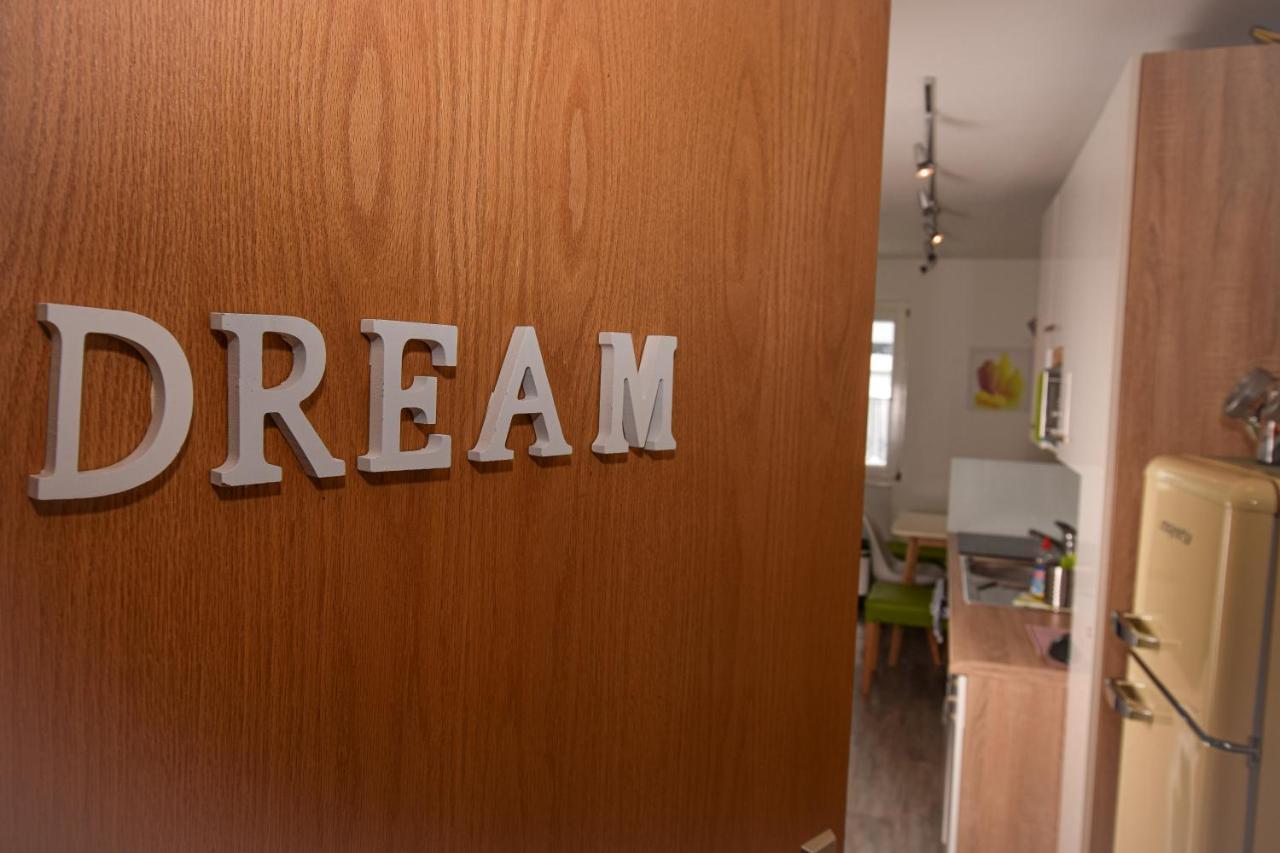 Apartment Dream, Ep Tickets Ueber Uns Erhaeltlich